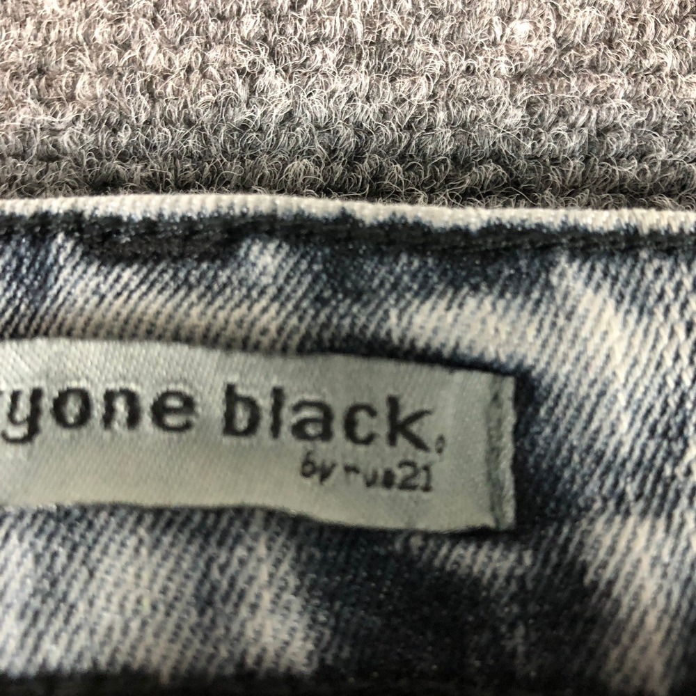 Twentyone Black Acid Wash Cropped Jeans Zipper Ankle Frayed Hem Size 13/14 - Picture 5 of 14
